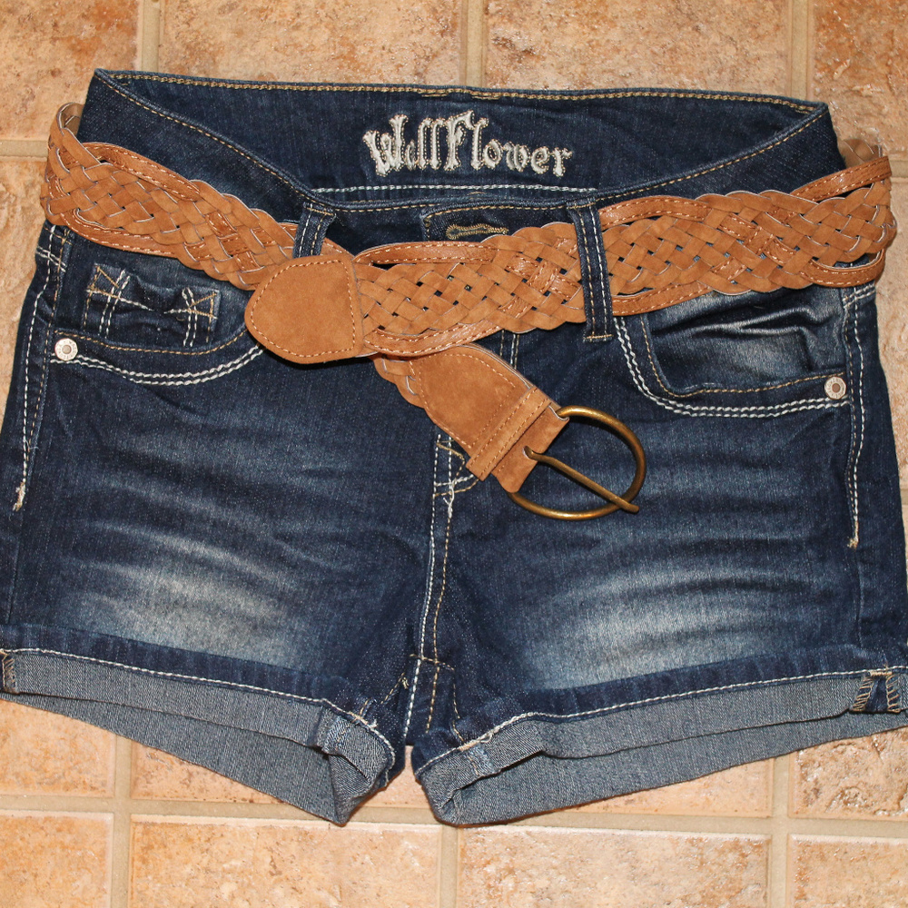 Wallflower Dark Wash Shorts Size 5 NWOT